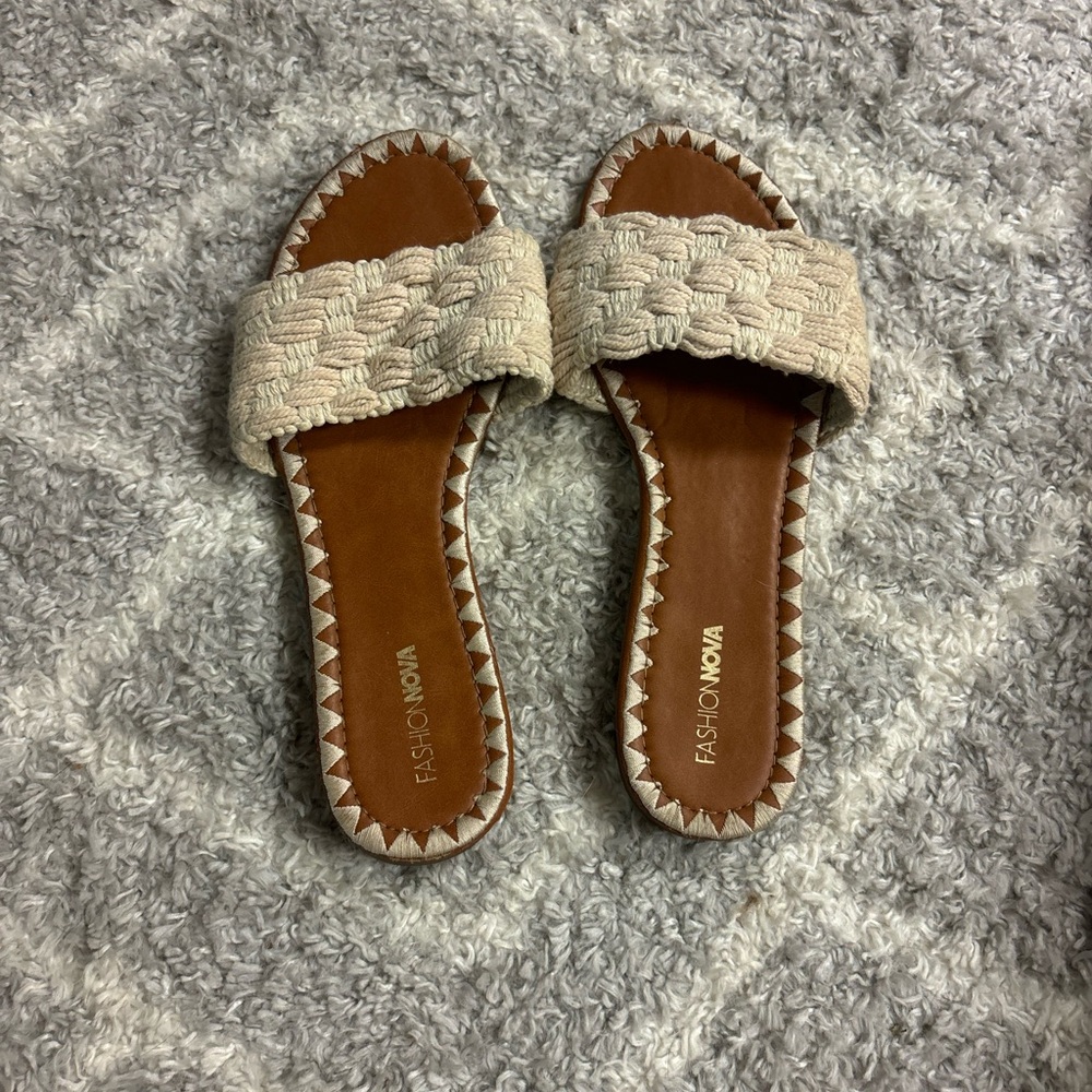 Fashion Nova Cream and Brown Slide Sandals